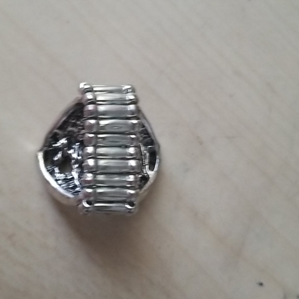 Ring - Picture 2 of 2
